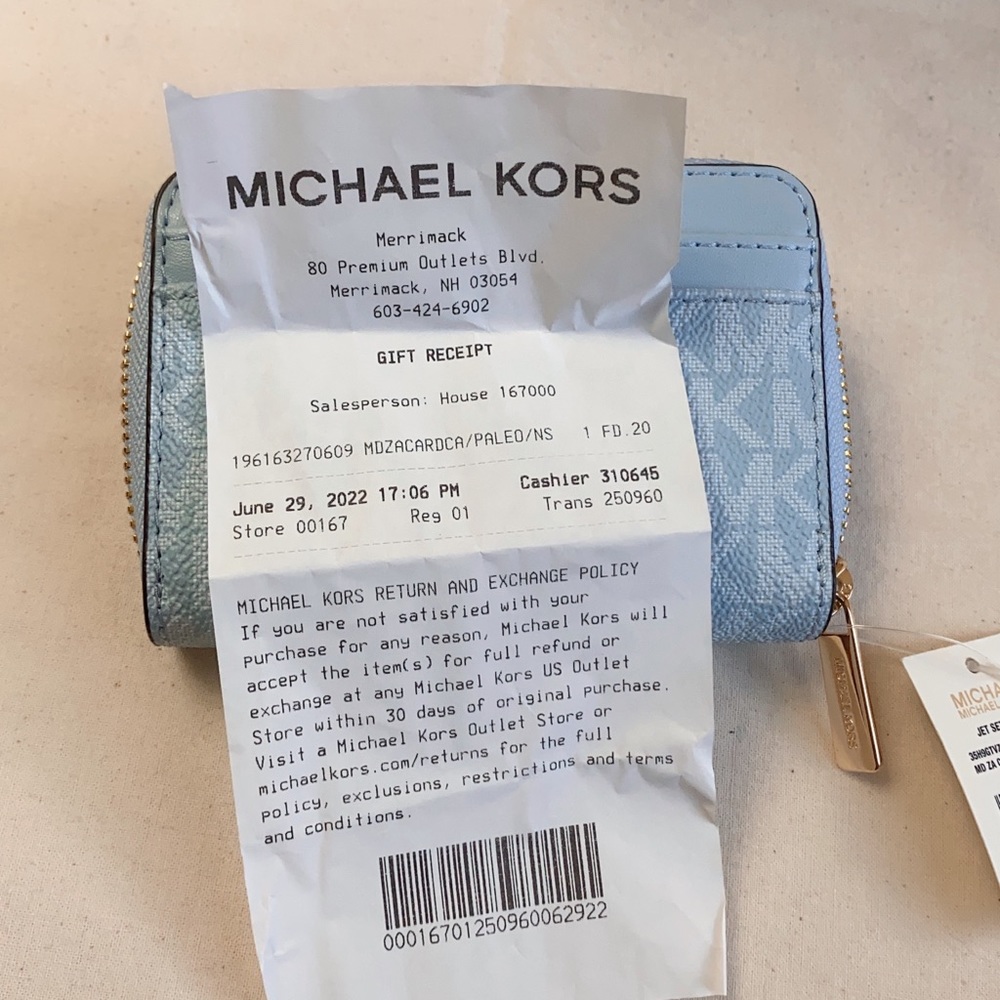 MICHAEL KORS Jet Set Medium Zip Around Card Case in pale ocean - Picture 6 of 7